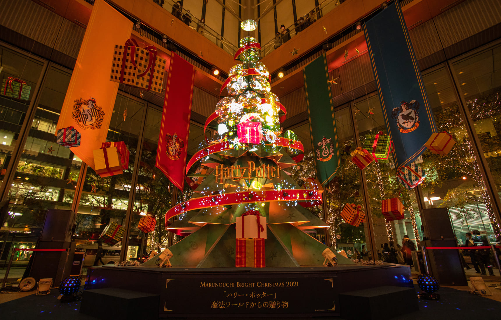 近未来的デザインでイメージを形に